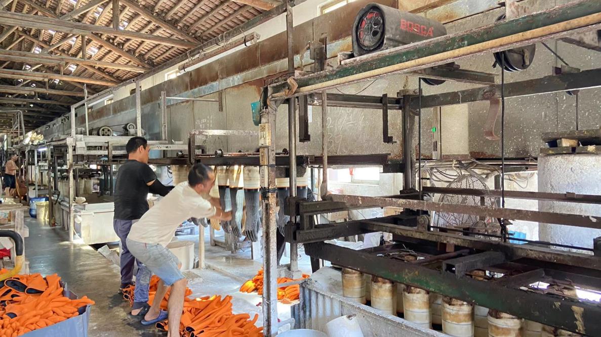 Yangjiang Xingli Rubber Products Co., Ltd. factory image 2