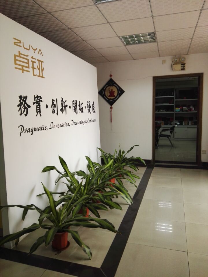 Dongguan Zuya Bags & Leather Co., Ltd. Card Holders