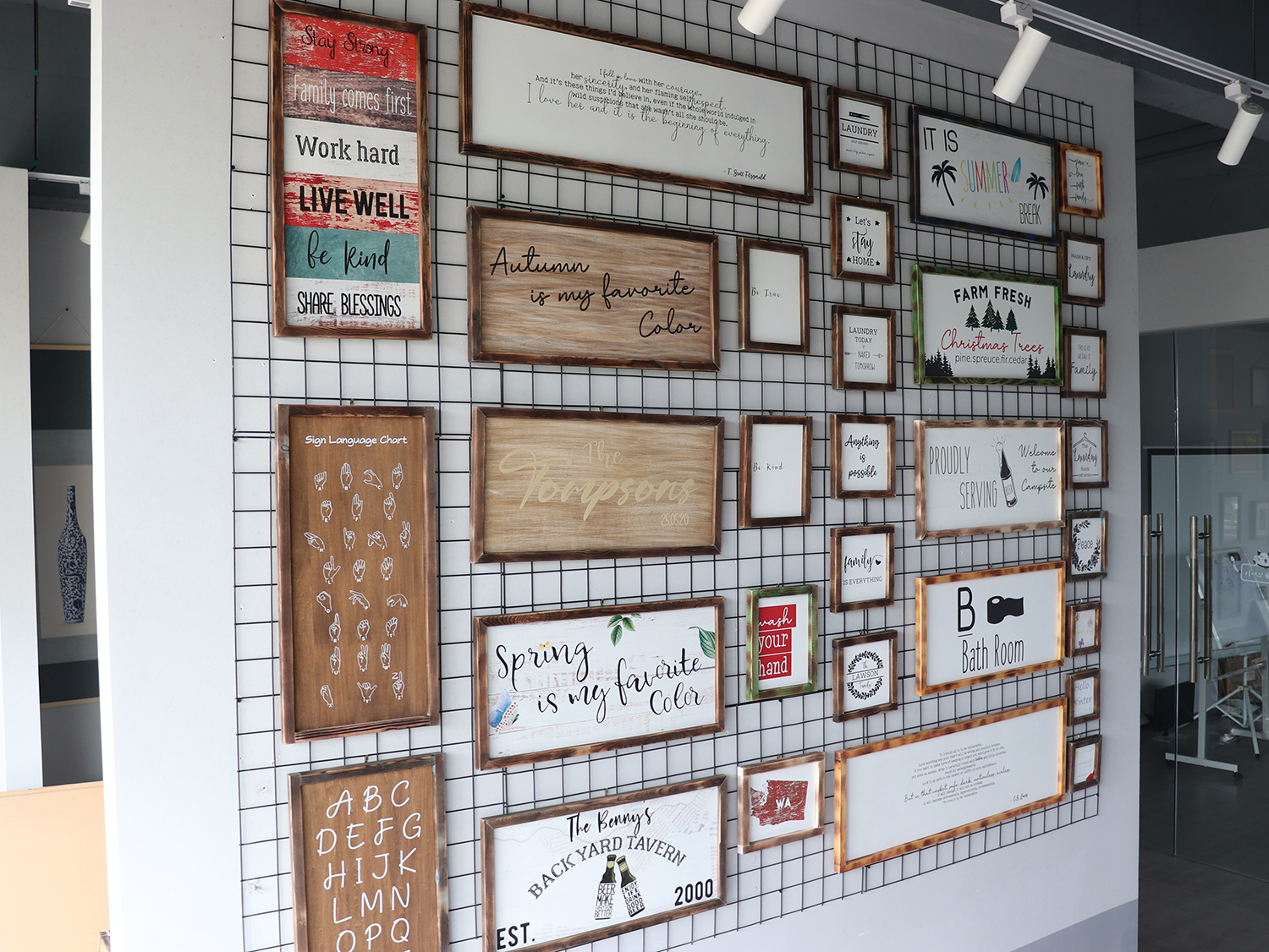Dongguan Jingcheng Arts Co., Ltd. Wood Signs