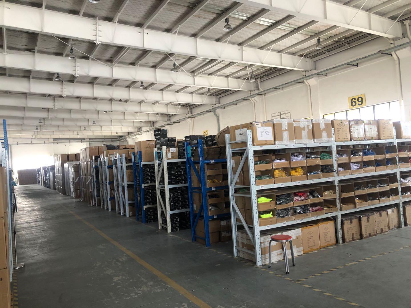 Shenzhen Hongju Industrial Development Co., Ltd. dog harnesses