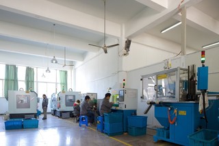 Wenzhou Onlylove Eyewear Co., Ltd. factory image 1