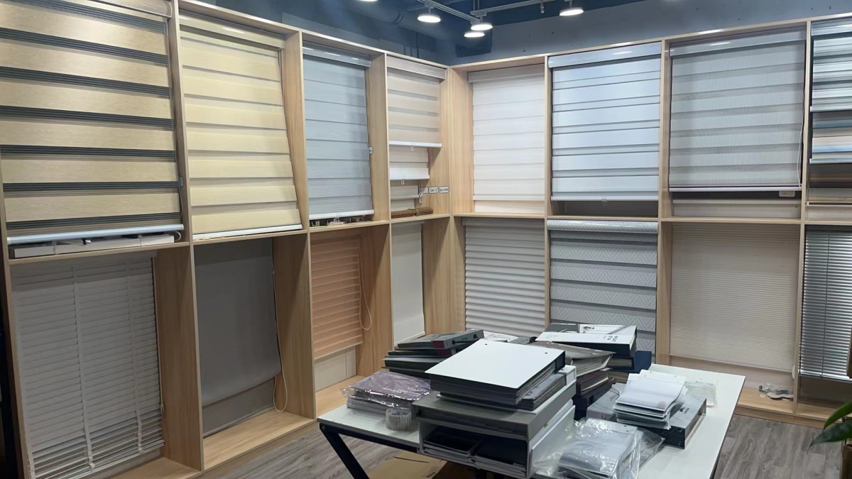 Shaoxing Duoyue Window Decoration Co., Ltd. Roller Blinds