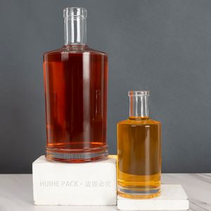 Factory Directly Supplier Premium 250ML 750ML Round Shape Crystal Clear High Flint Glass Spirits Bottles with Wood Cork