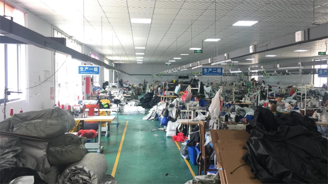 Jining Lingcheng Automobile Supplies Co., Ltd. Car Cover