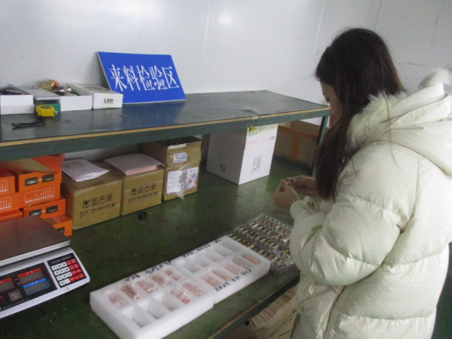 Dongguan Red Sea Technology Development Co., Ltd. BI LED Projectors
