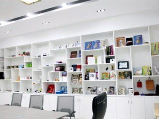 Clover Industrial Co., Ltd. Laptop