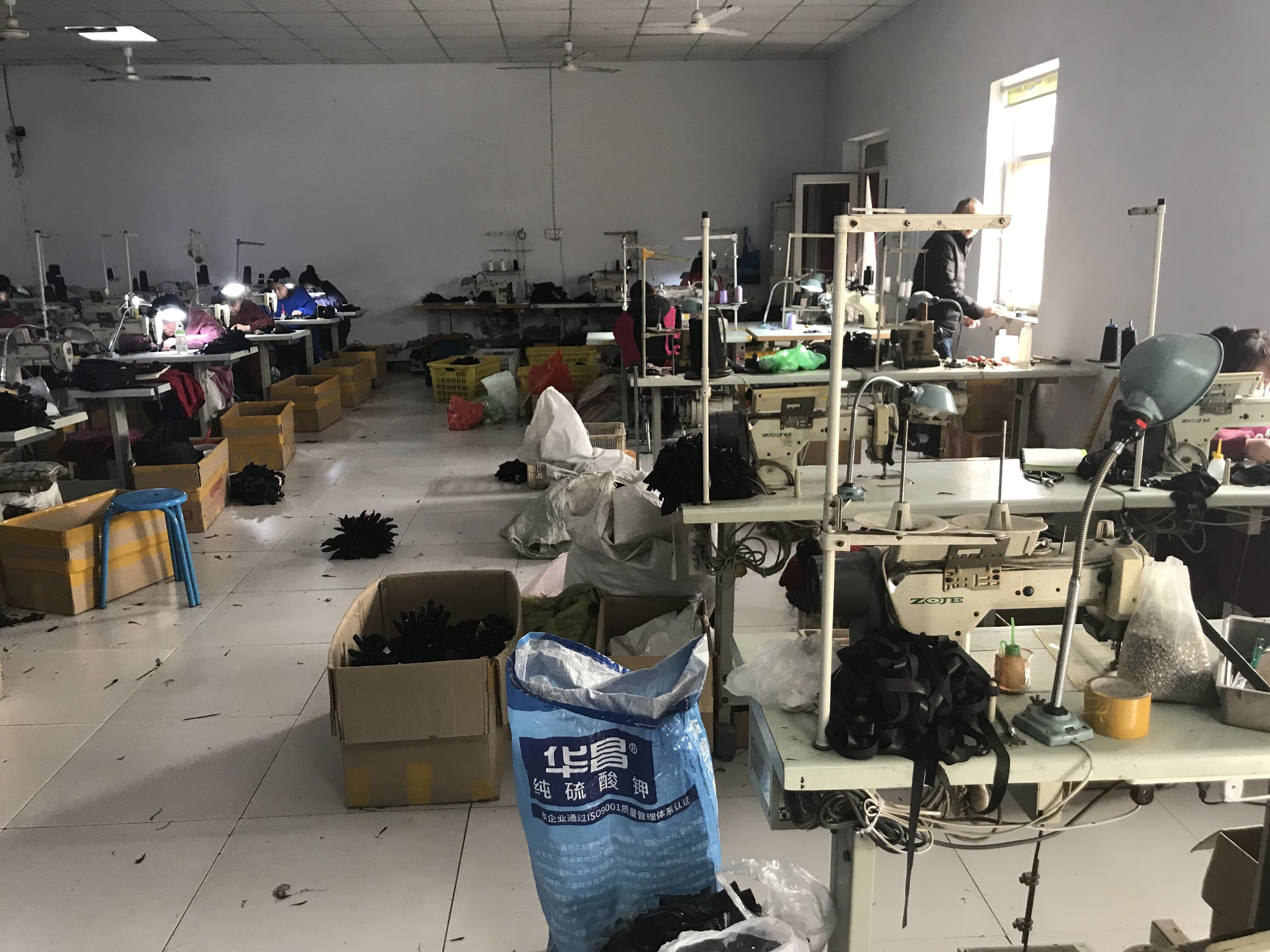Xinji Luoshu Clothing Co., Ltd. Disposable Face Mask