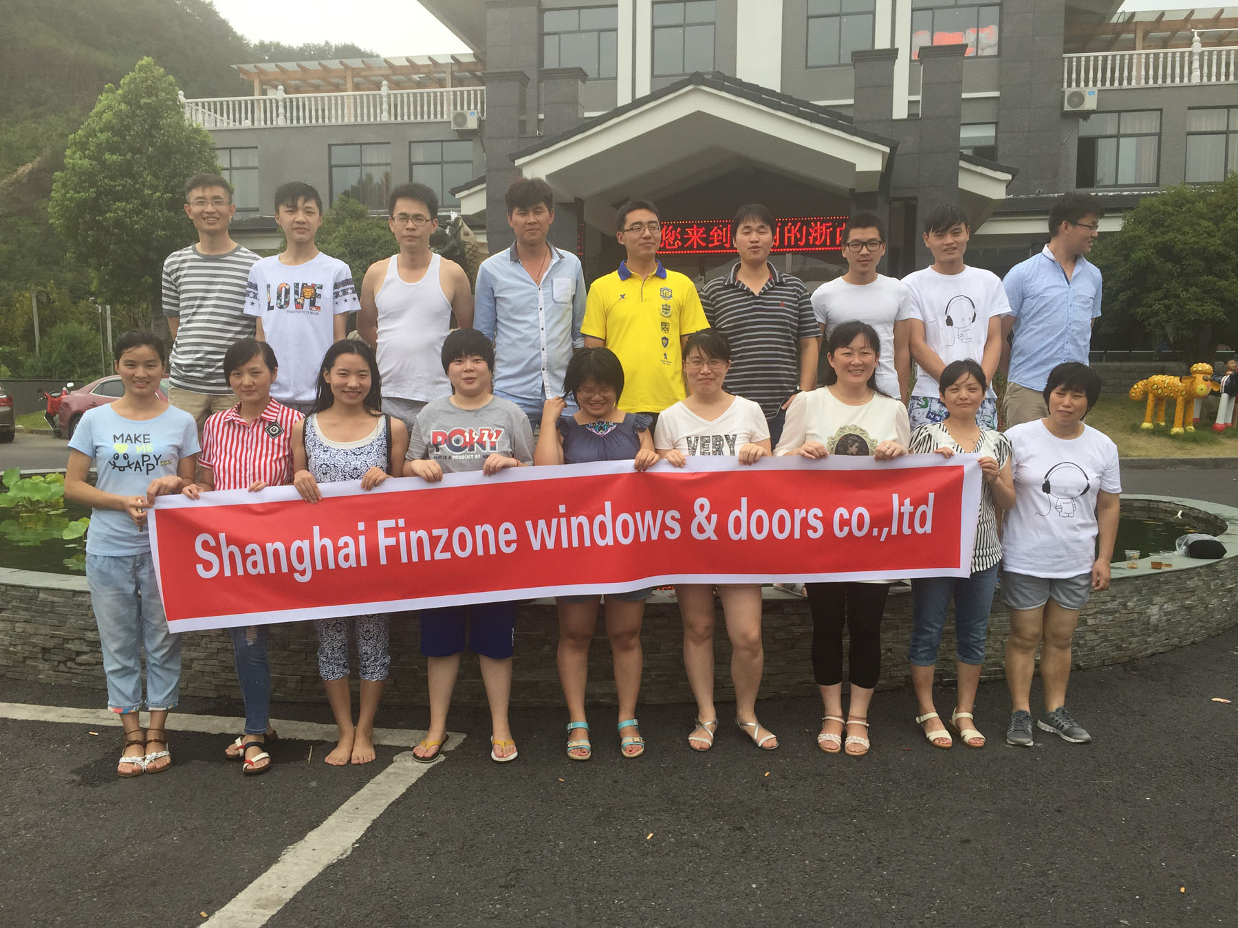 Shanghai Finzone Windows & Doors Co., Ltd. Frameless Windows