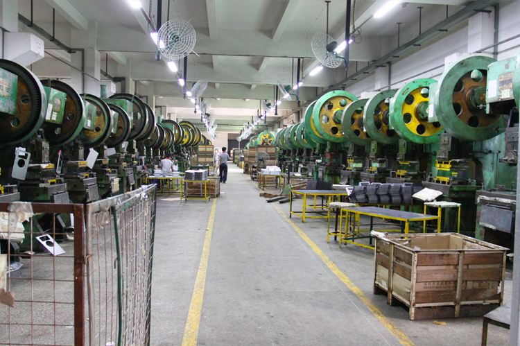 Yangjiang Jiangcheng Jialinda Hardware Plastic Products Factory factory image 3