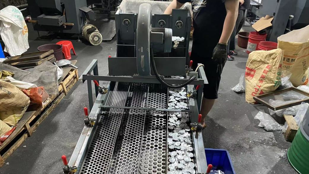Shishi Atruslian Trad Co., Ltd. Metal Labels
