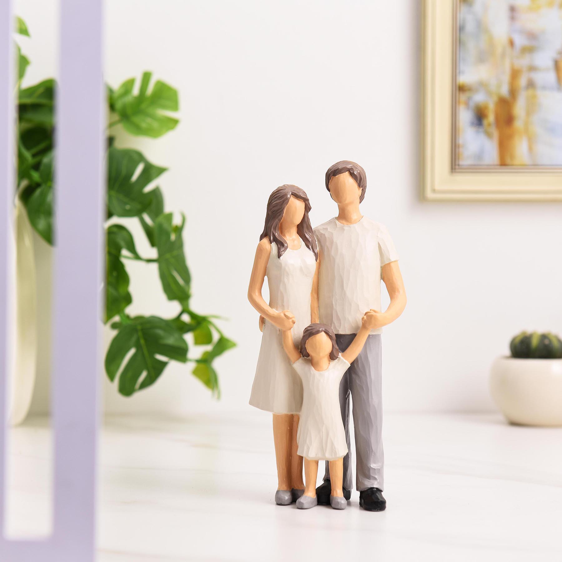 DIY Lively Family Of Three Abstract Decoration Lovely Son Resin Sculpture Home Decor For Living Room