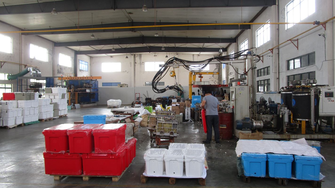 Ningbo Feiya Plastic Products Co., Ltd. Insulated Seafood Transport Tub
