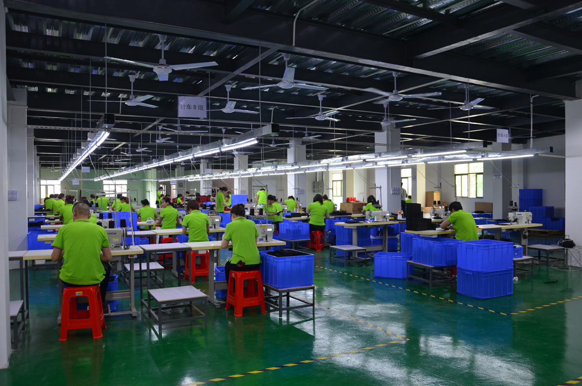 Huizhou Zhongmeixing Handbag Products Co., Ltd. Switch storage bags