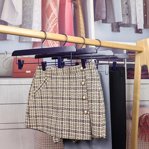Nanning Boyin Industry & Trading Co., Ltd. Wooden Hangers