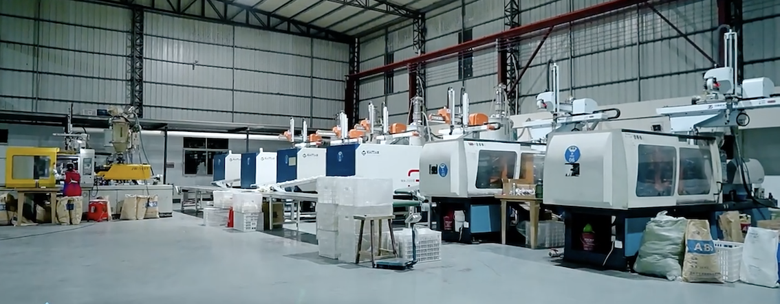 Jieyang City Rongcheng District Hongxingtai Plastic Products Factory factory image 6