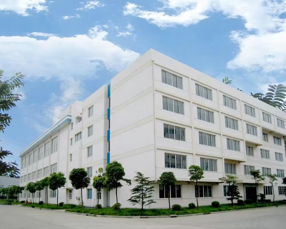 Foshan Deni Hope Department Store Co., Ltd. Cologne
