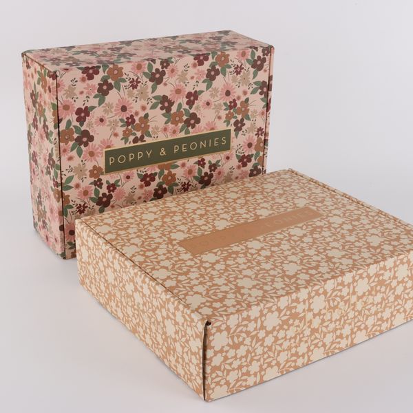Two pieces pasted together Clothing shipping Paper Box Storage Box With your own logo