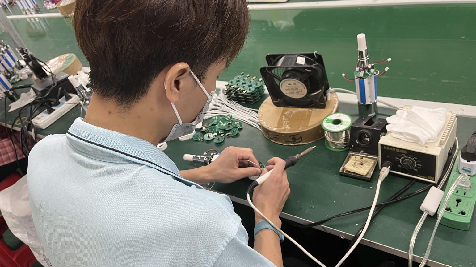 Dongguan City Tianhua Photoelectric Technology Co., Ltd. LED table lamps