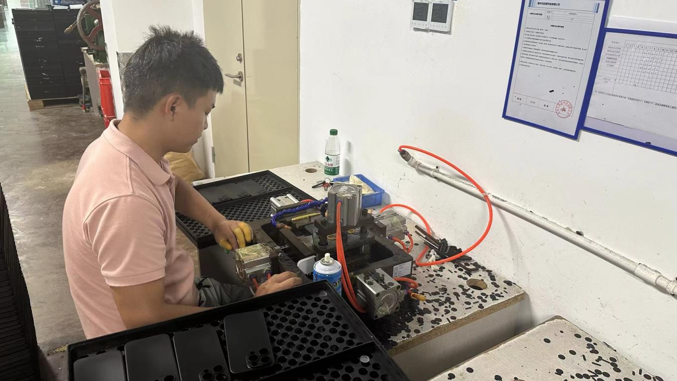 Shenzhen Twins Metal & Plastic Product Co., Ltd. factory image 6