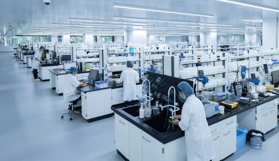 Xi'an Gaoxin District Junyingfa Hardware Products Sales Firm Men Perfume