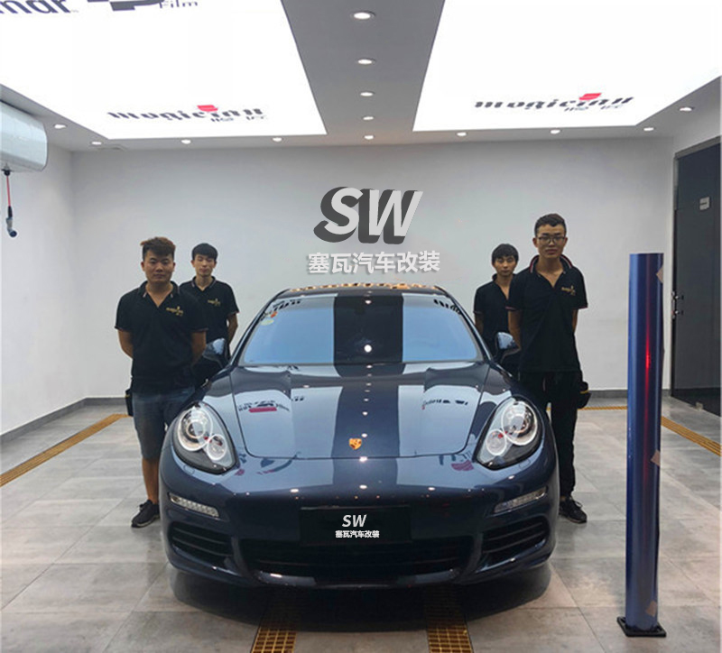 Guangzhou Saiwa Carbon Fiber Products Co., Ltd. Rear Spoiler