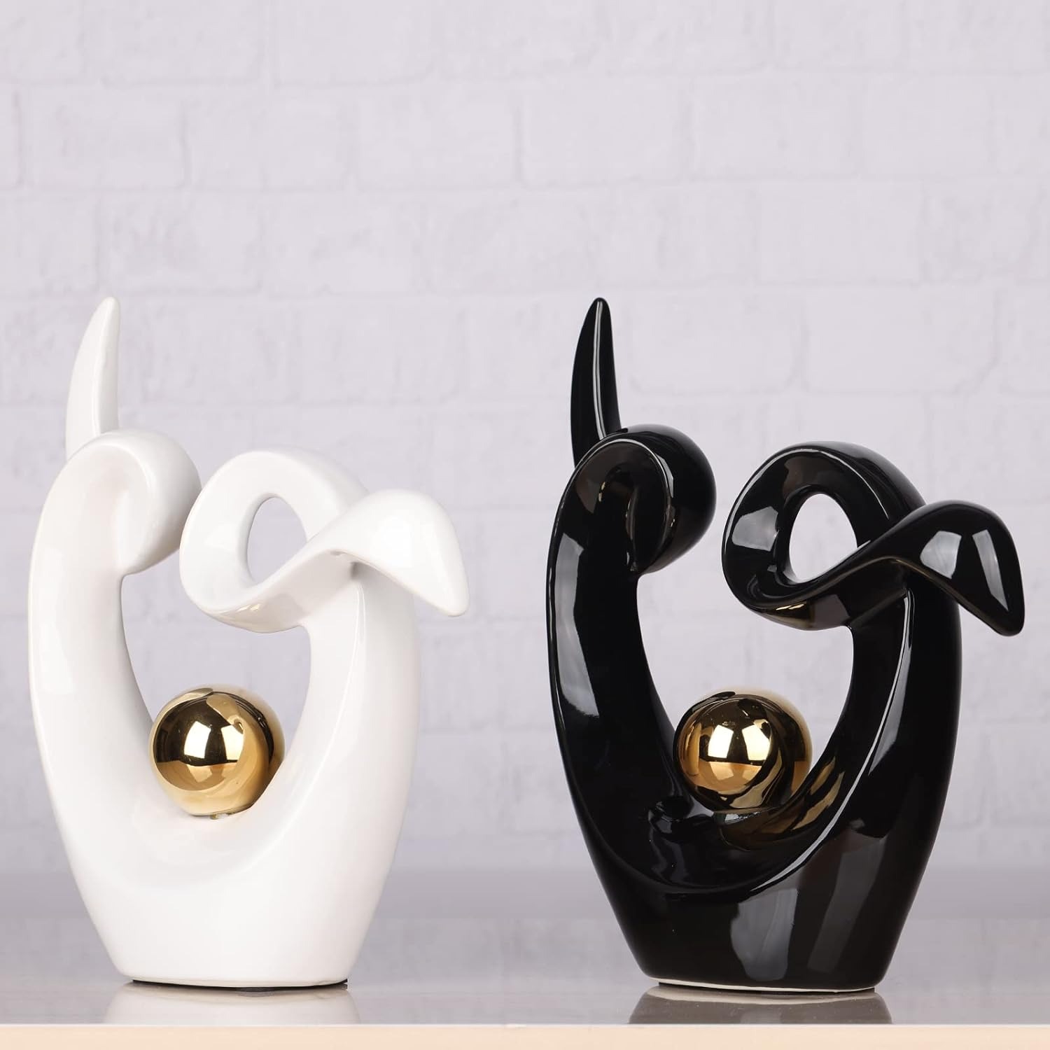 Wholesale of modern ceramic vortex ornaments for hotel table decoration