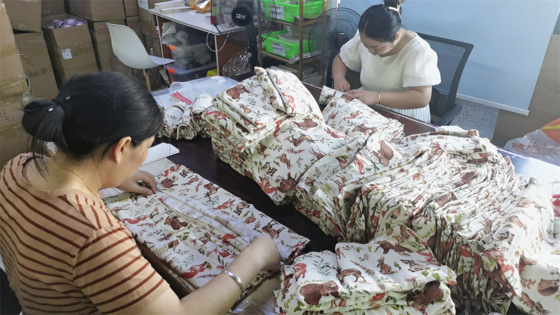 Ningbo Manli Baby Products Co., Ltd. Crib Bedding Sets