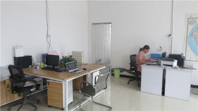 Anping County Yuzhongwang Hardware Wire Mesh Co., Ltd. Barbed Wire