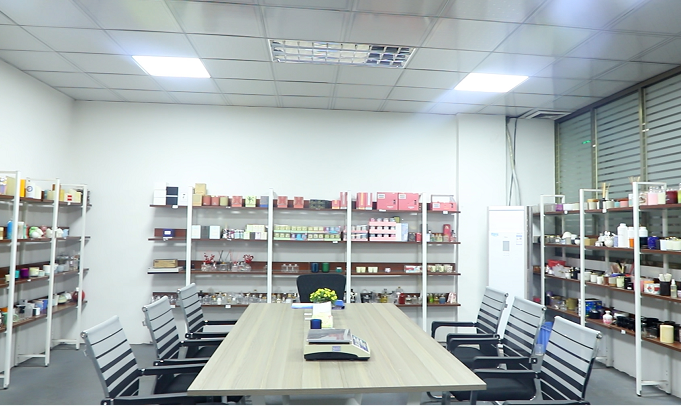 Dongguan Lambey Commodity Co., Ltd. Scented Candles