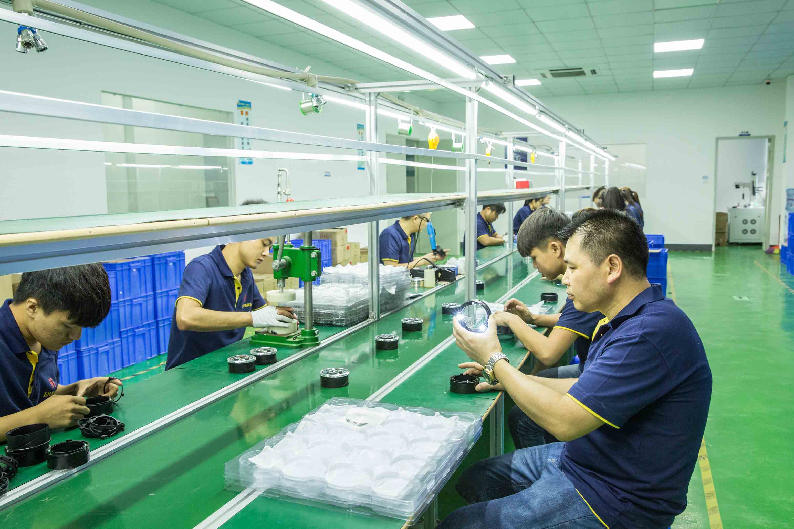 Dongguan Wufan Optical-Electronic Technology Co., Ltd. Makeup Mirror