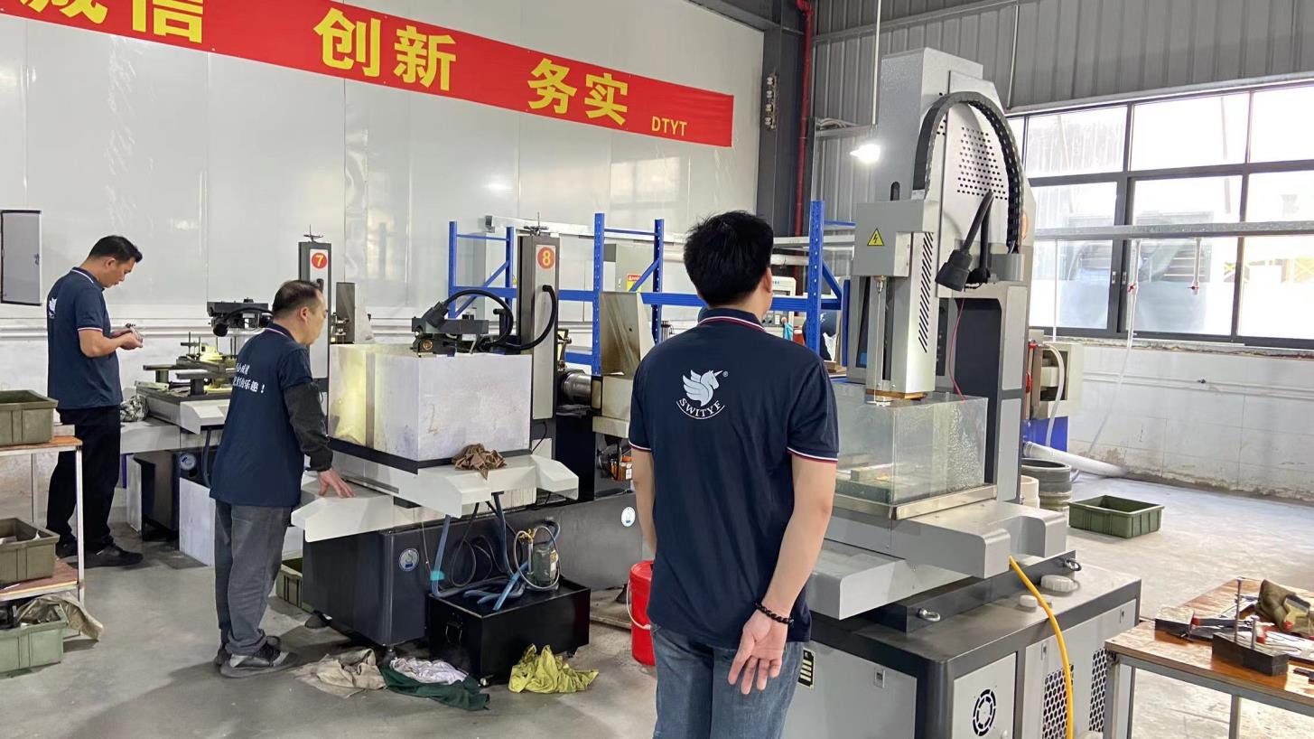 Guangzhou Dtyt Industry Co., Ltd Damascus Knife