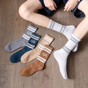 Custom Design Logo Men Mesh Breathable Thick Men Sport Cotton Socks