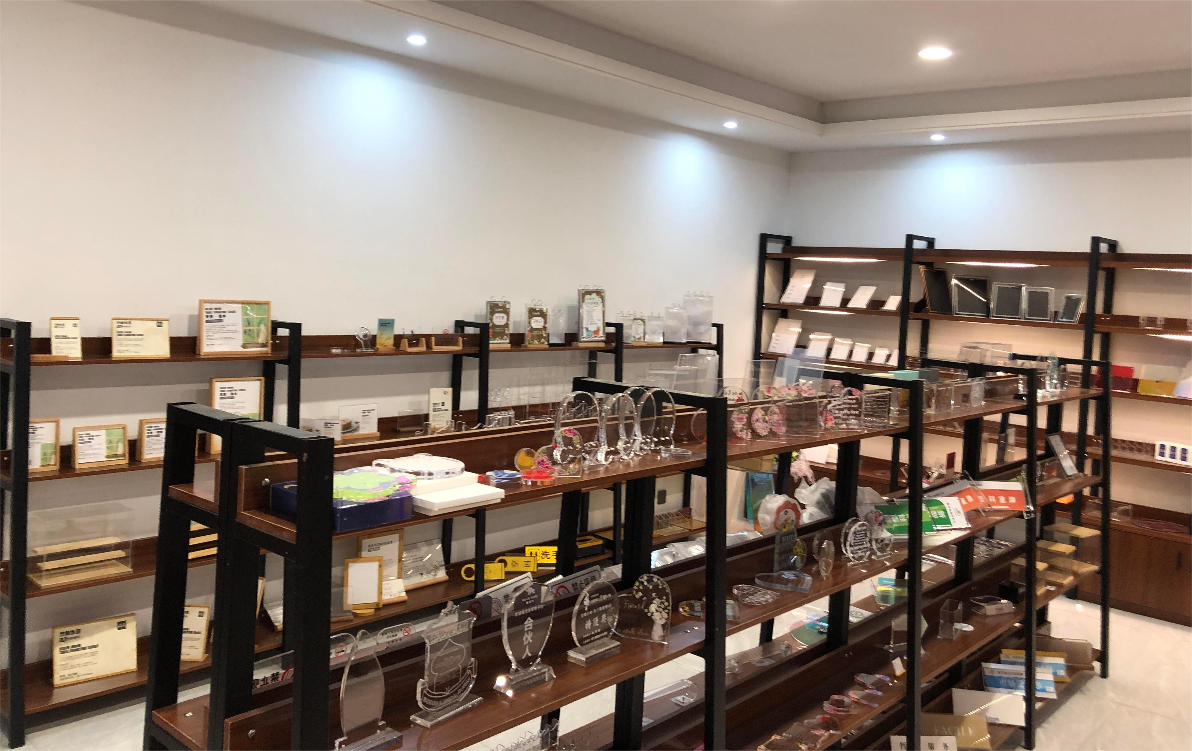 Dongguan Hofong Industrial Co,. Ltd. Acrylic Food Risers