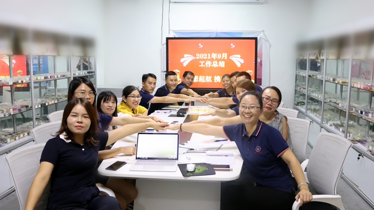 Dongguan Aiwei Electronic Commerce Co., Ltd. Couple Bracelets