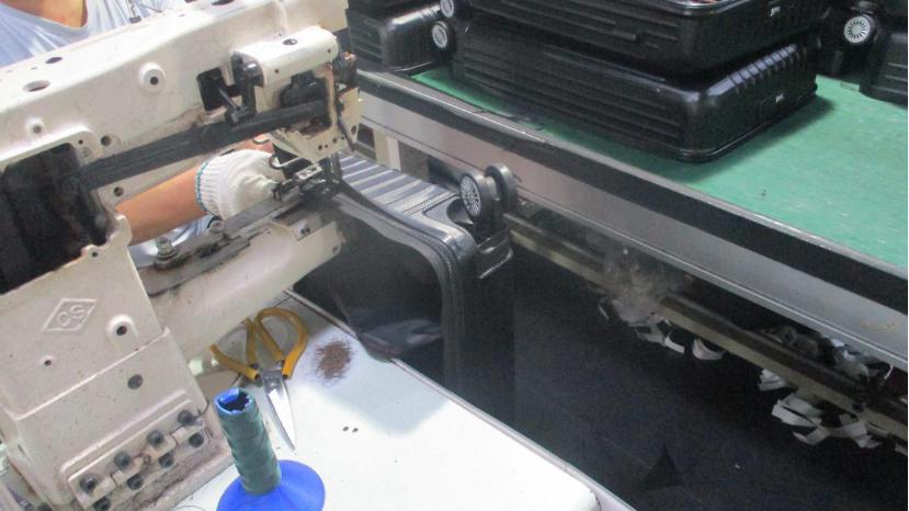 Hunan Qixiu Technology Co., Ltd. Suitcases
