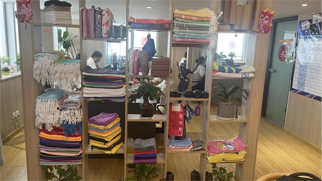 Hebei Ailuoha Import and Export Co., Ltd. Golf Towel