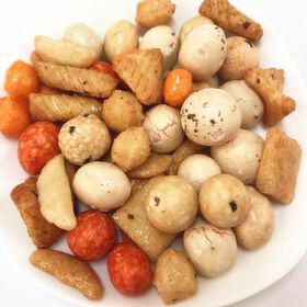 Japanese style grain snack coated peanuts mixed raice crakers