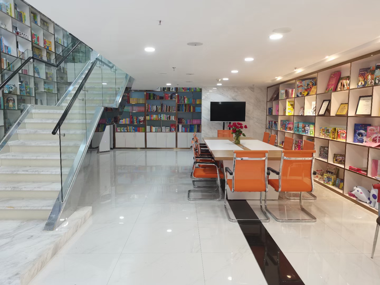 Guangzhou New Color Printing Co., Ltd. Hardcover Book