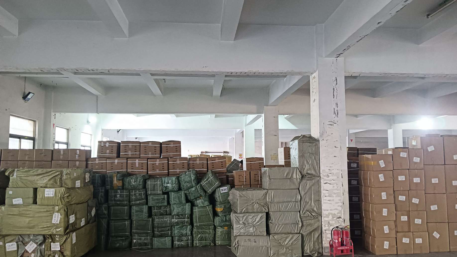 Hangzhou Qianhong Culture Media Co., Ltd. Yiwu Branch Cat Litter