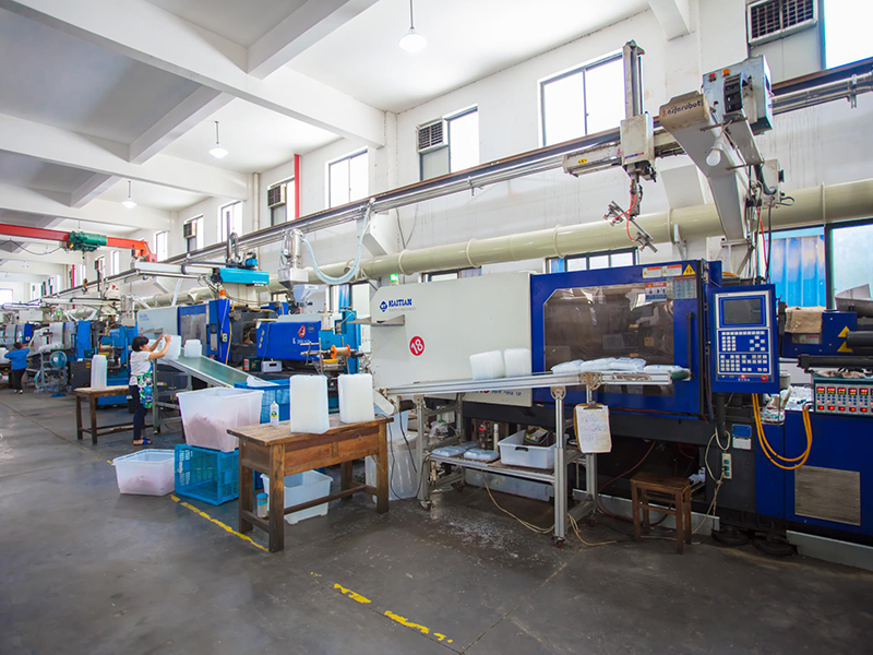 Ningbo Haifu Plastic Appliance Co., Ltd. Shaker bottles