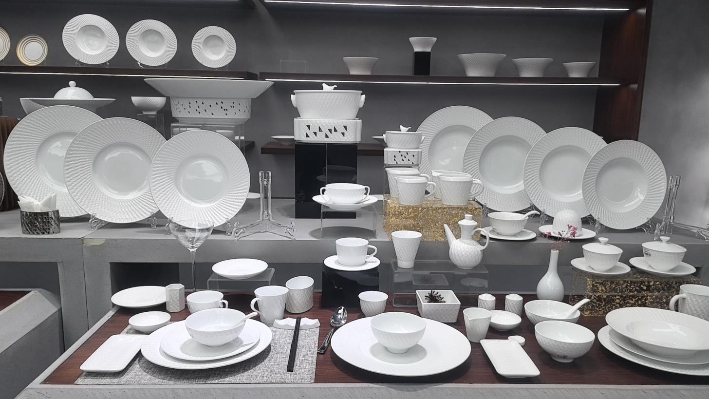 Guangxi Youqiuhe Trading Co., Ltd. ceramic dinnerware