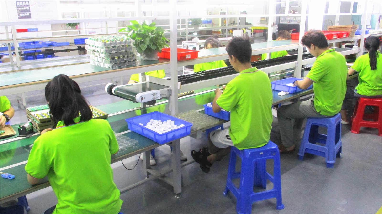 Shenzhen KFLY Electronics Co., Ltd. USB chargers