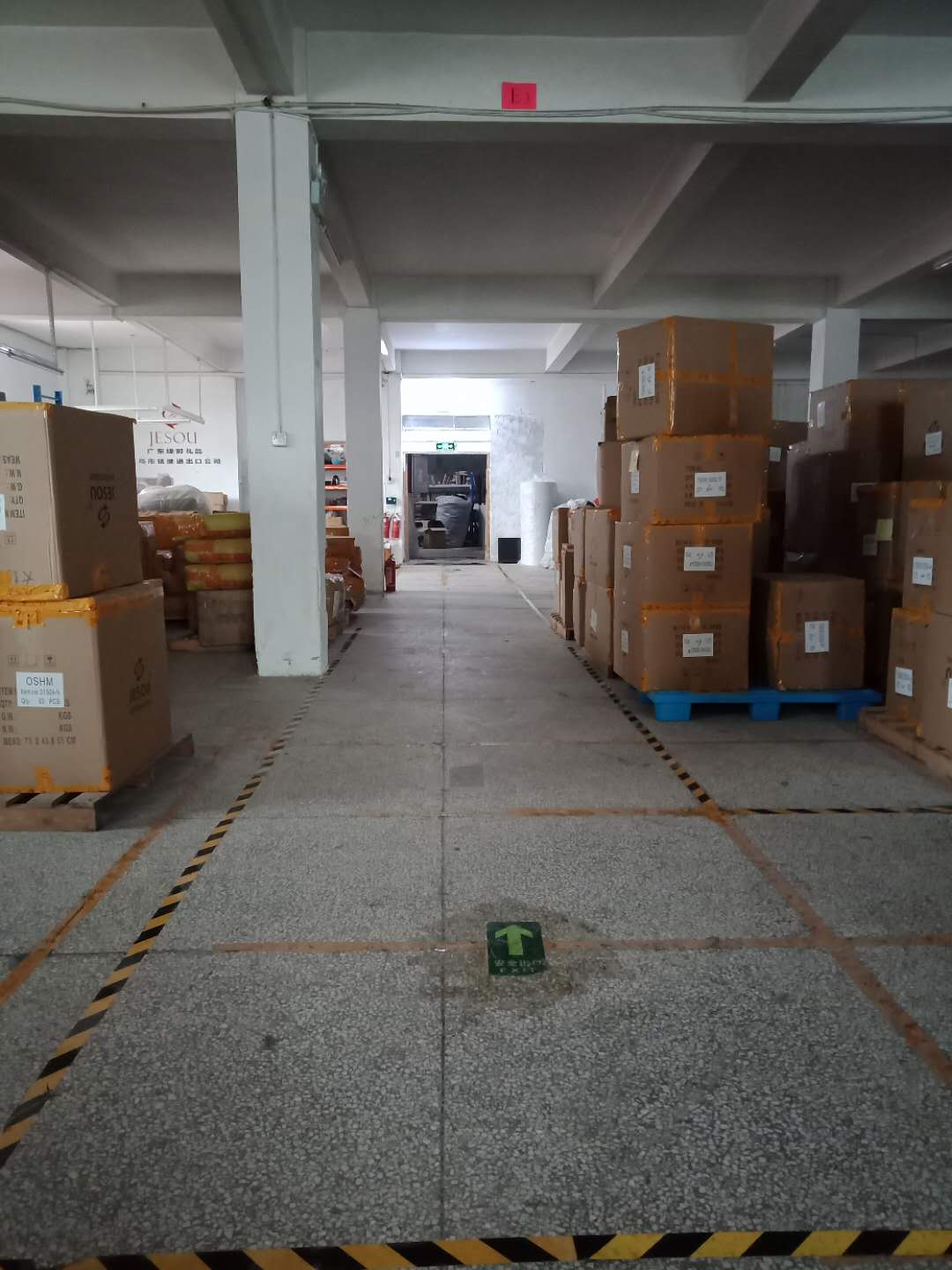 Yiwu Mingji Imp & Exp Co., Ltd. men's watch