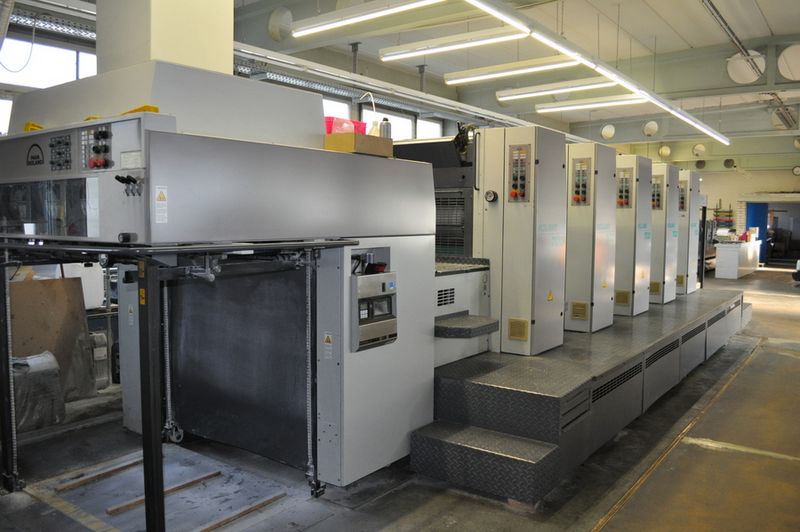 Shenzhen Holiday Package And Display Co., Ltd. floor display