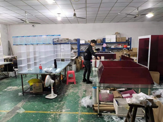 Guangzhou Risheng Craft Products Co., Ltd. Acrylic Display
