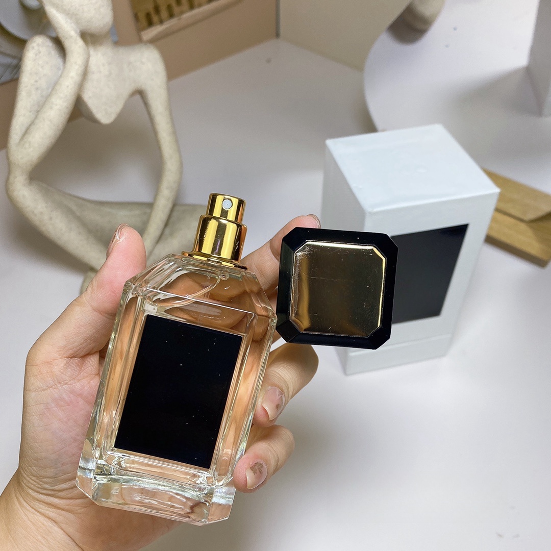 Shenzhen Baoan District Dunshibao Firm(individual Business) 2024 Luxury Brand Unisex Perfume Factory Direct Natural Ingredients Man and Woman Scent Catalog