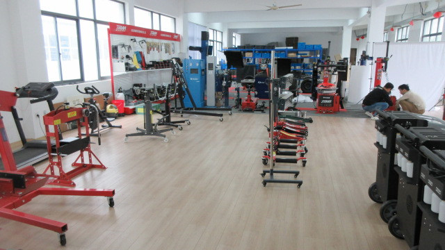 Shanghai Dingsheng Automotive Equipment Co., Ltd. Wheel Balancer