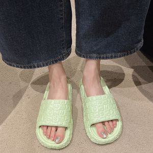 2024 Cheap Bathroom Slippers Breathable Home Lightweight Slipper Slide Sandals For Men