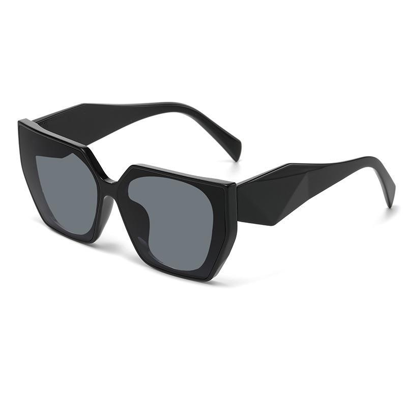 Yiwu Dano Glasses Co., Ltd. Wholesale Cheap Black Shades Cheap Sunglasses Wide Frame Fashion Sun Glasses Women Custom Logo Sunglasses Cat Eye