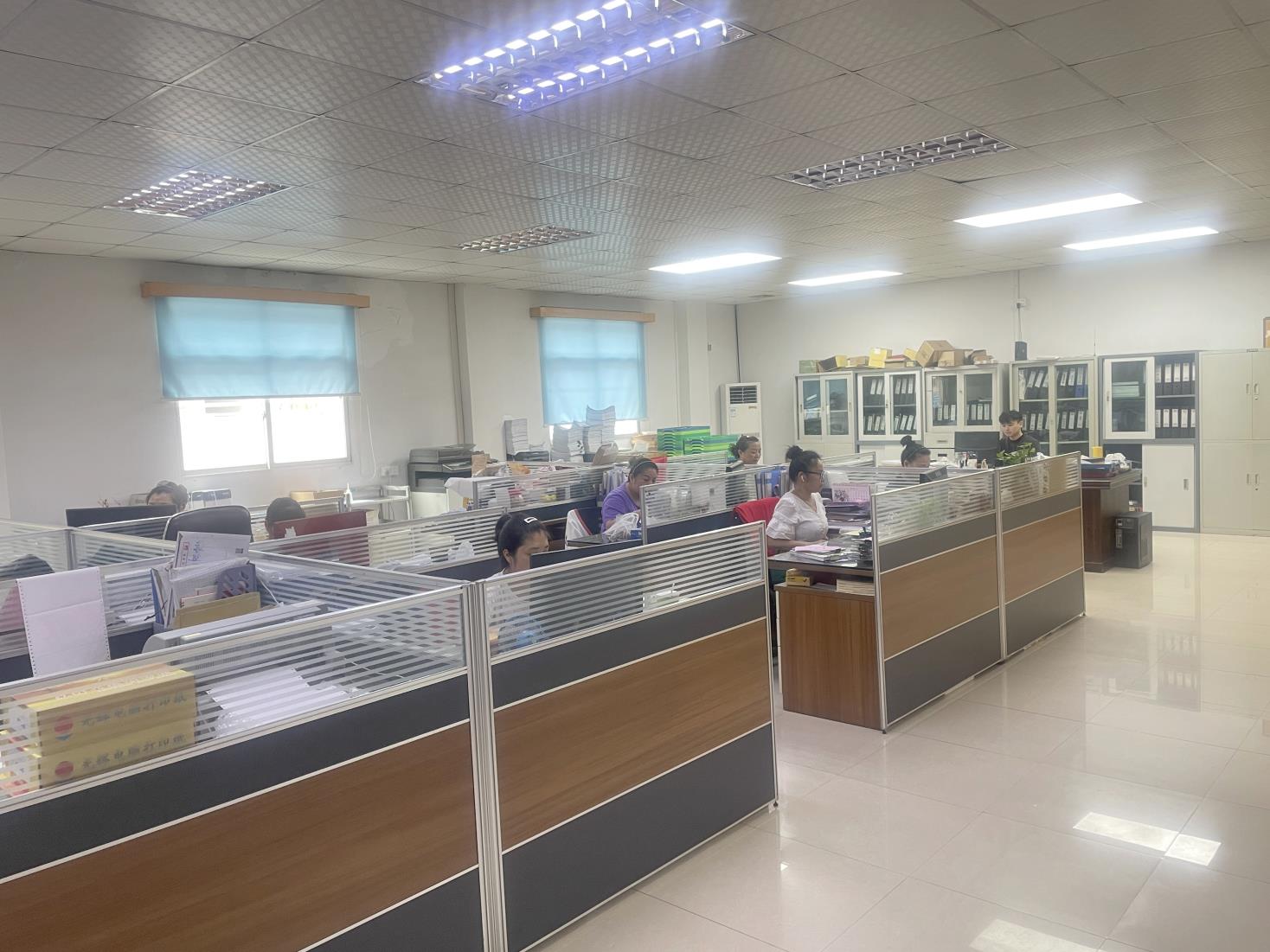 Dongguan Jincheng Hardware Co., Ltd. Edible Oil Can